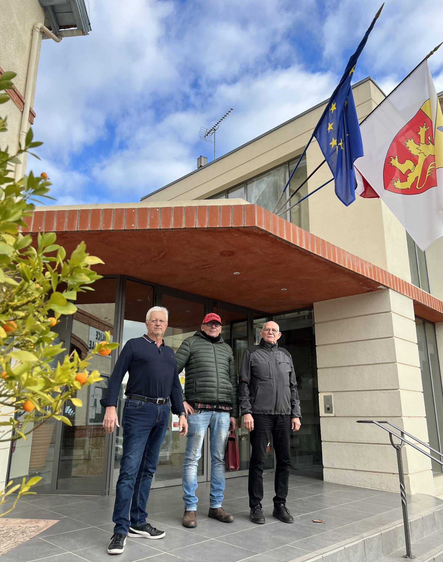 Libournais : drapeau de la France libre sur une façade, la préfecture donne  raison au riverain